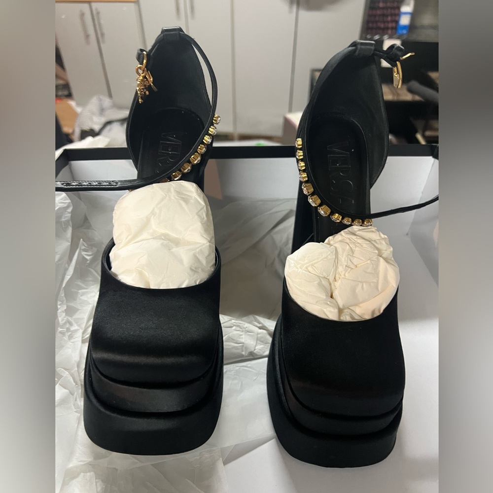 Versace platform Medusa pumps
